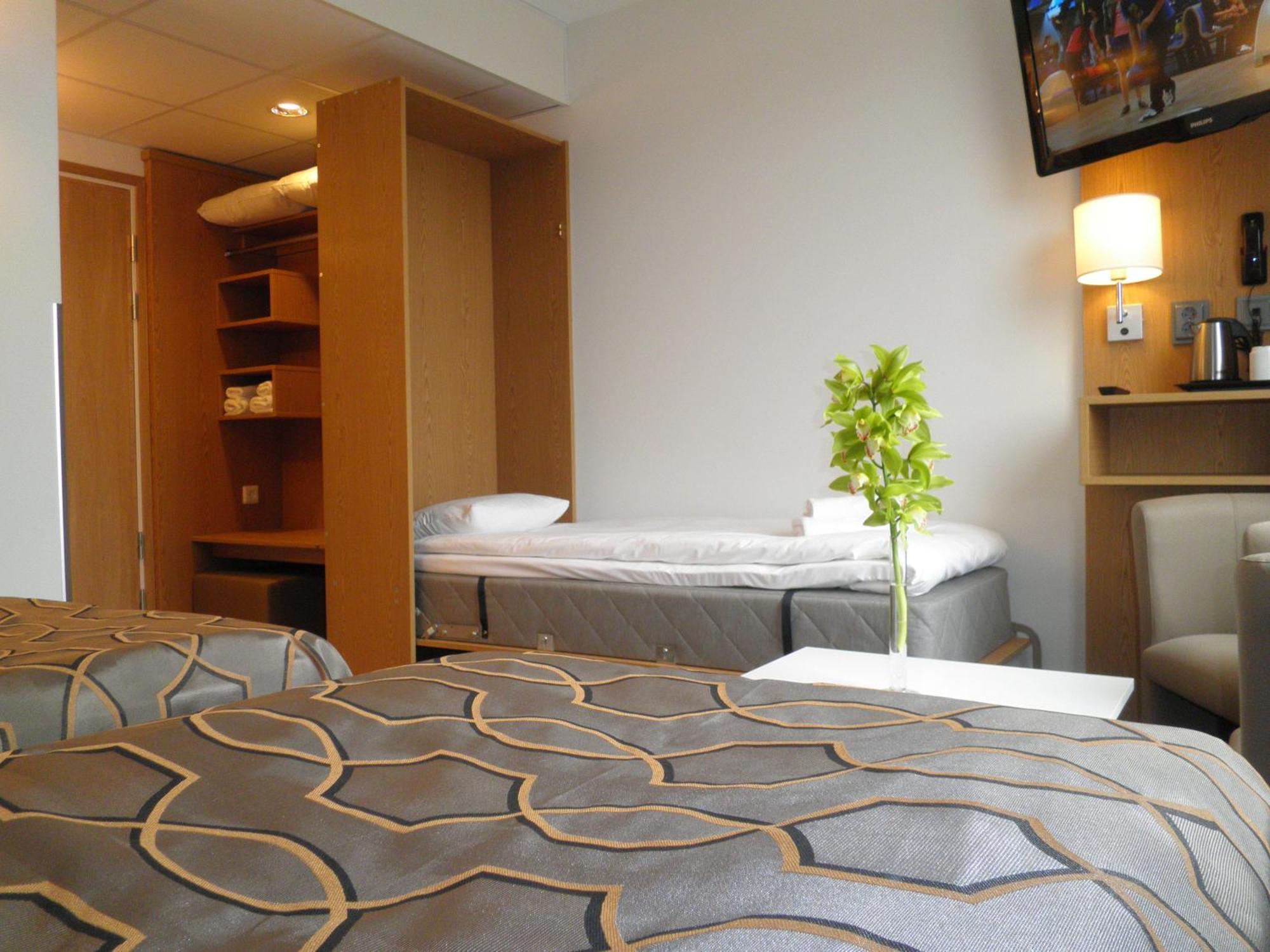 Hotel Savoy มารีฮามน์ ภายนอก รูปภาพ